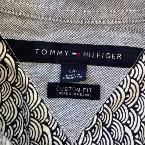 Tommy Hilfiger Large Custom Fit Blue Geo Print Short Sleeve Button Down Shirt - Picture 8 of 10